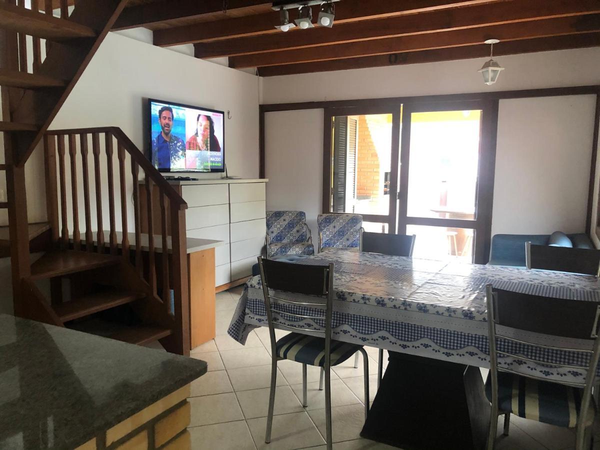 Linda Casa Com Piscina Em Bombinhas, Espaco Inteiro Eksteriør bilde