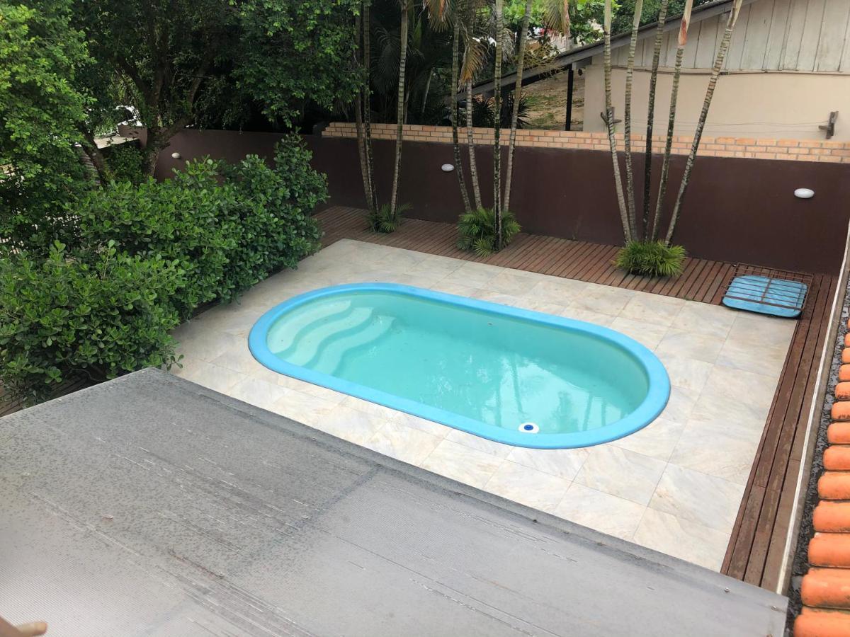 Linda Casa Com Piscina Em Bombinhas, Espaco Inteiro Eksteriør bilde