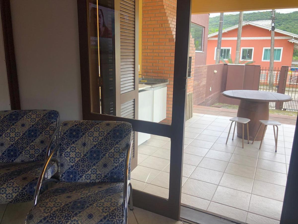 Linda Casa Com Piscina Em Bombinhas, Espaco Inteiro Eksteriør bilde
