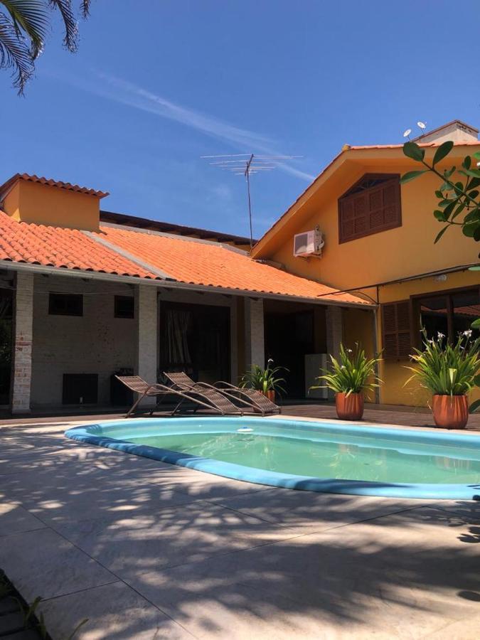 Linda Casa Com Piscina Em Bombinhas, Espaco Inteiro Eksteriør bilde