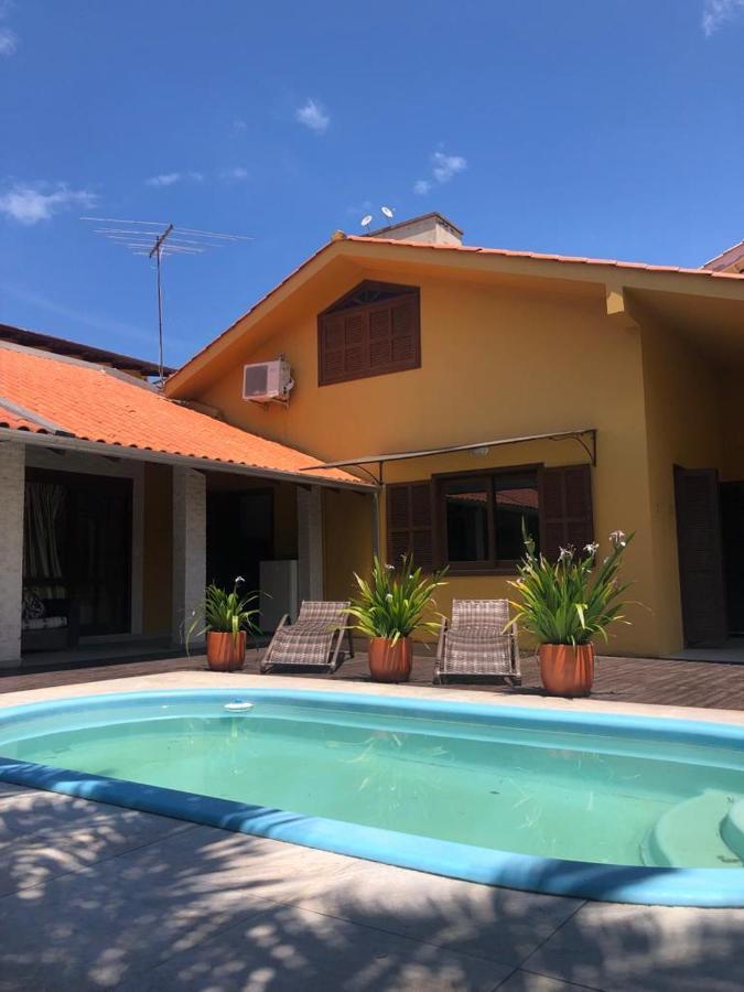 Linda Casa Com Piscina Em Bombinhas, Espaco Inteiro Eksteriør bilde